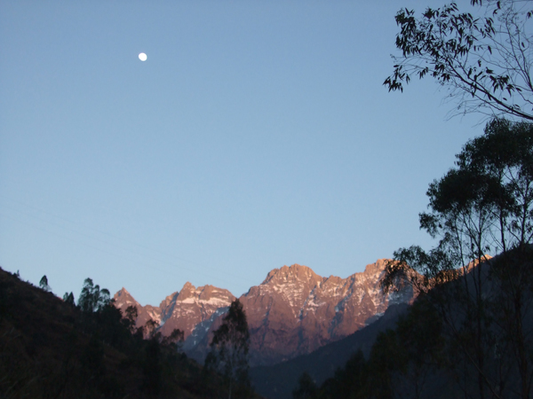 Hiking Tiger Leaping Gorge