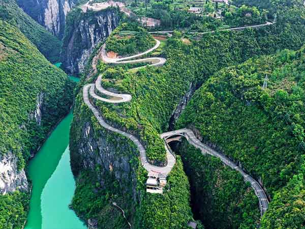 7 Days Wuhan to Enshi Grand Canyon Tour