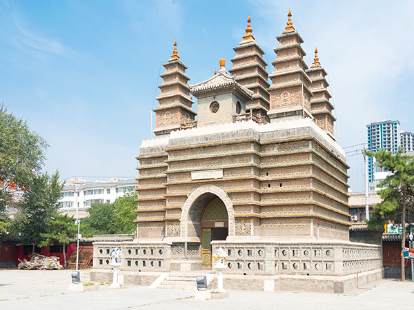 Five Pagoda Temple