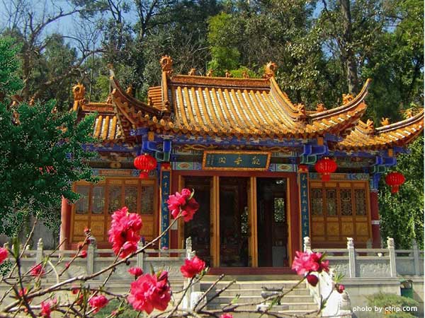 Qiongzhu Temple