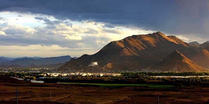 Shigatse City View