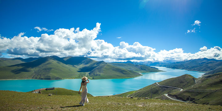 Yamdrok Lake