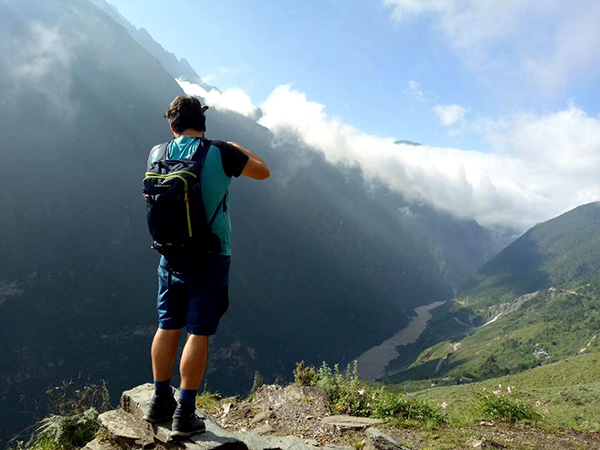 Tiger Leaping Gorge Hiking