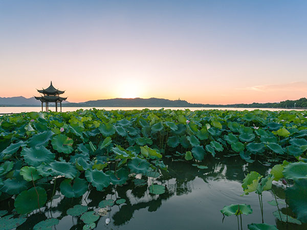 Best Time to Visit Zhejiang