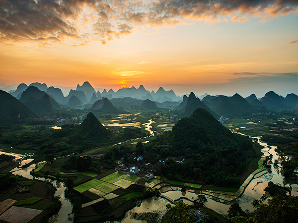 Mount Wuzhi (Five Fingers) National Reserve